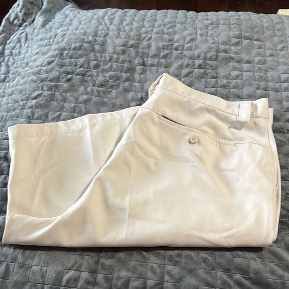 Under Armour Men’s‎ Golf 10”inseam Shorts - Picture 1 of 9